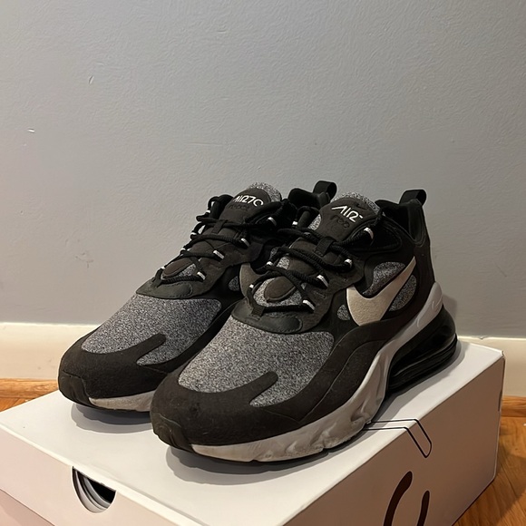 NIKE AIR MAX 270 REACT - Picture 4 of 9